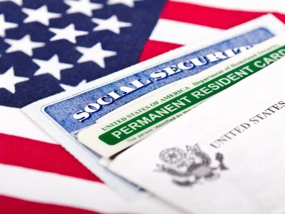 Navegando el Proceso de Inmigración en los Estados Unidos