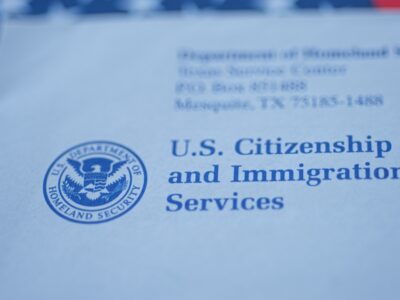 Cómo comunicarse con USCIS en español: Guía y consejos útiles