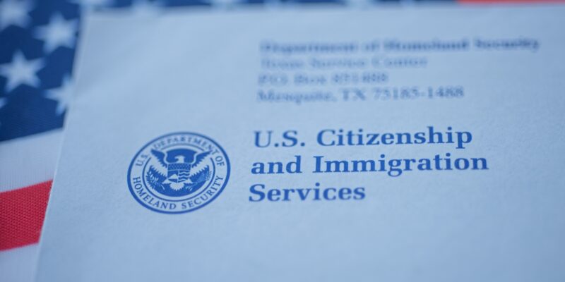 Cómo comunicarse con USCIS en español: Guía y consejos útiles